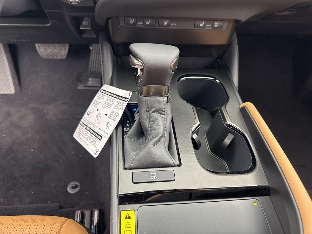 new 2025 Lexus ES 350 car, priced at $47,198