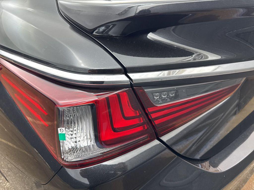 new 2025 Lexus ES 350 car, priced at $47,198