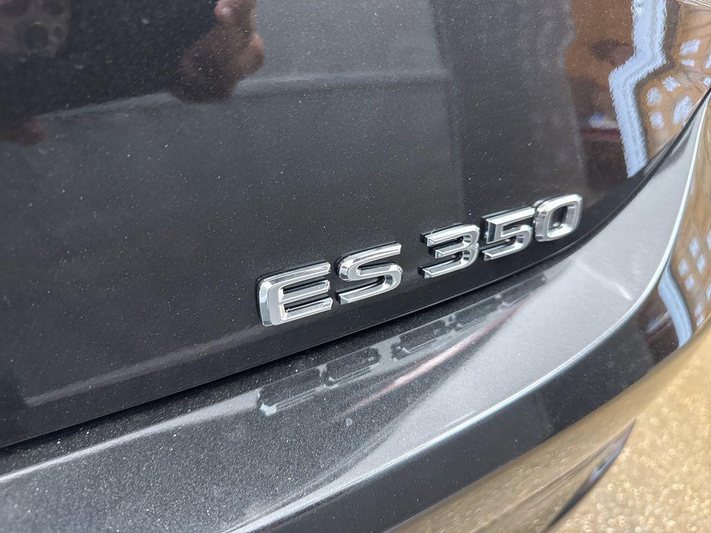 new 2025 Lexus ES 350 car, priced at $47,198