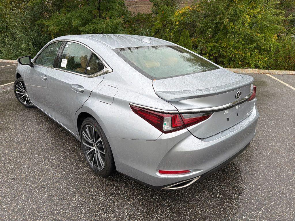 new 2025 Lexus ES 350 car, priced at $51,044