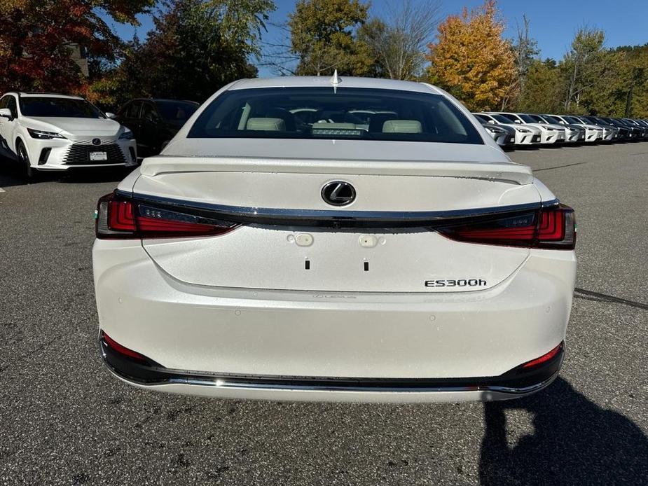 new 2025 Lexus ES 300h car, priced at $49,574