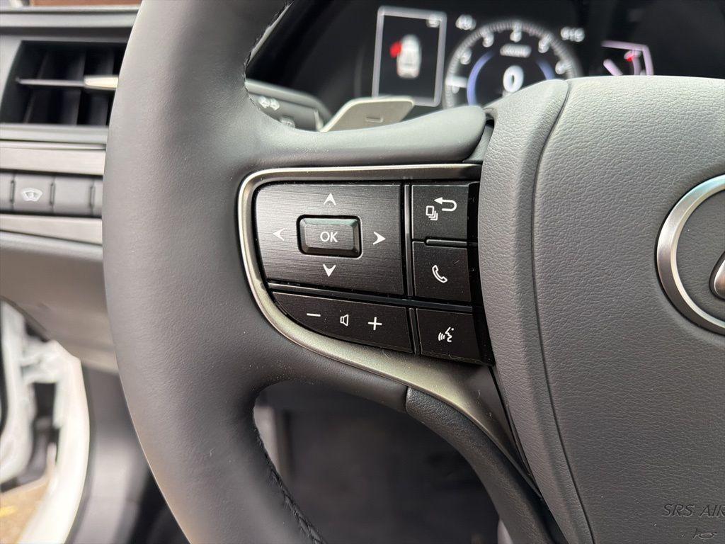 new 2025 Lexus ES 350 car, priced at $50,385