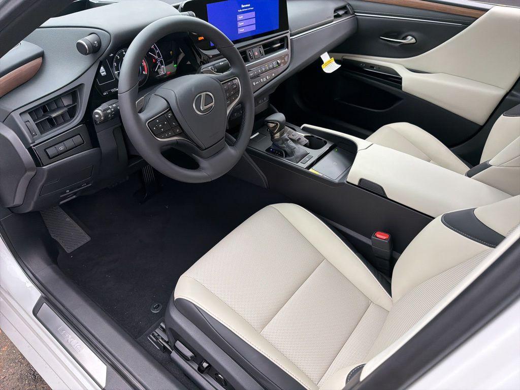 new 2025 Lexus ES 350 car, priced at $50,385