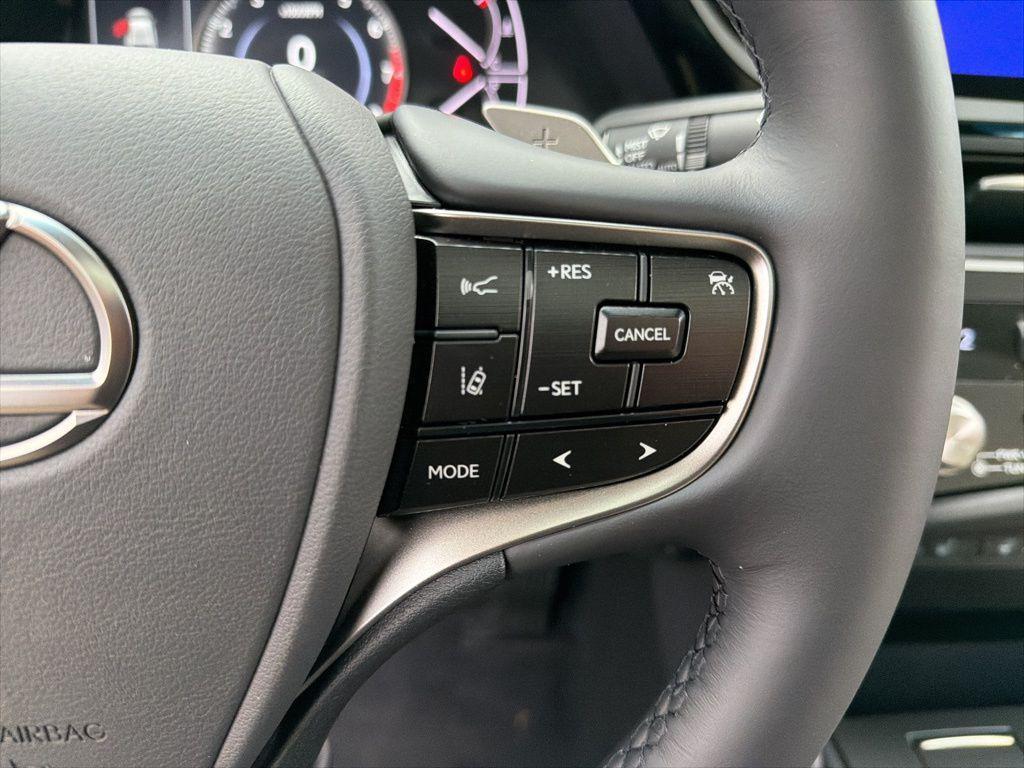 new 2025 Lexus ES 350 car, priced at $50,385