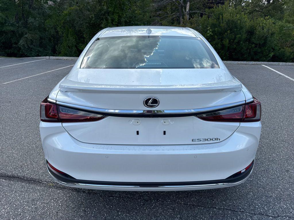 new 2025 Lexus ES 300h car, priced at $54,839