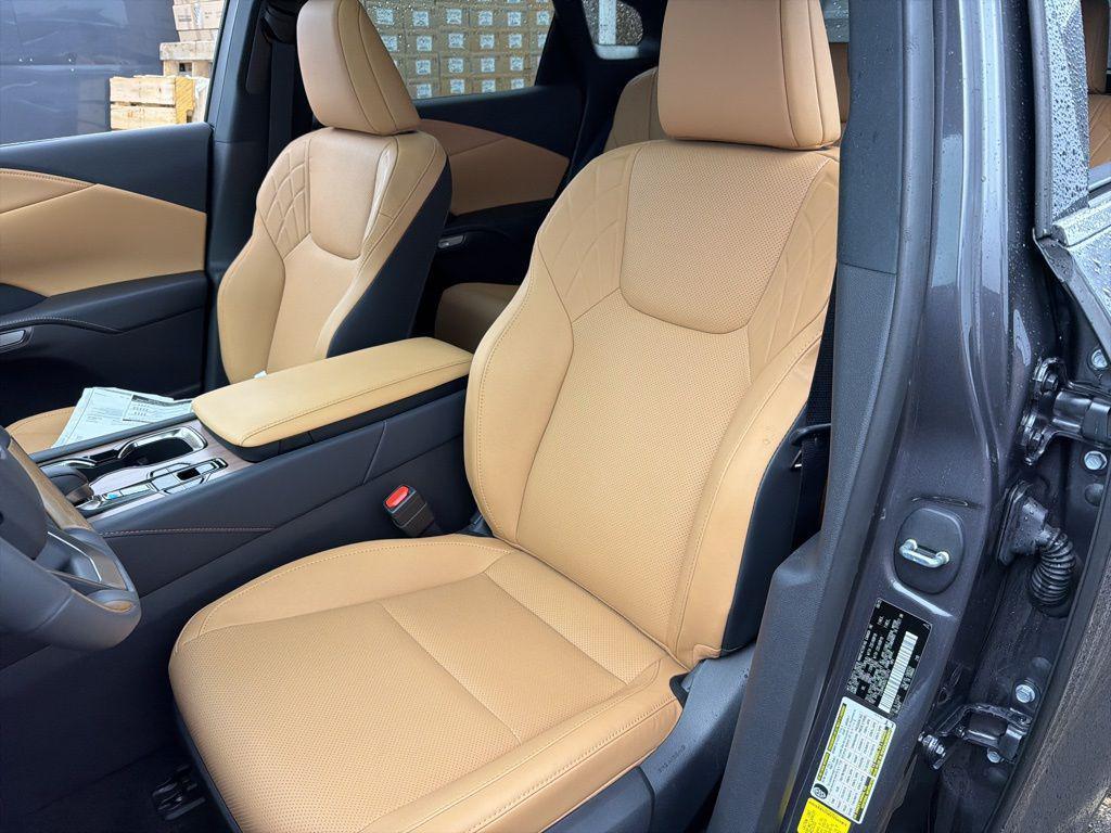 new 2025 Lexus RX 350 car, priced at $57,885