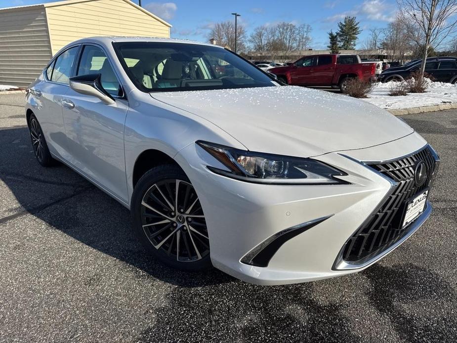 new 2025 Lexus ES 350 car, priced at $50,424