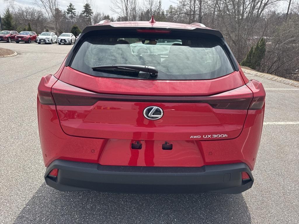 new 2025 Lexus UX 300h car, priced at $43,185