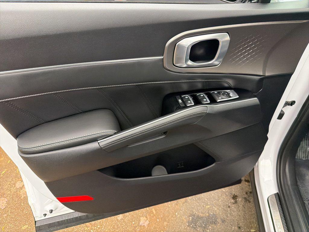 used 2021 Kia Sorento car, priced at $19,484