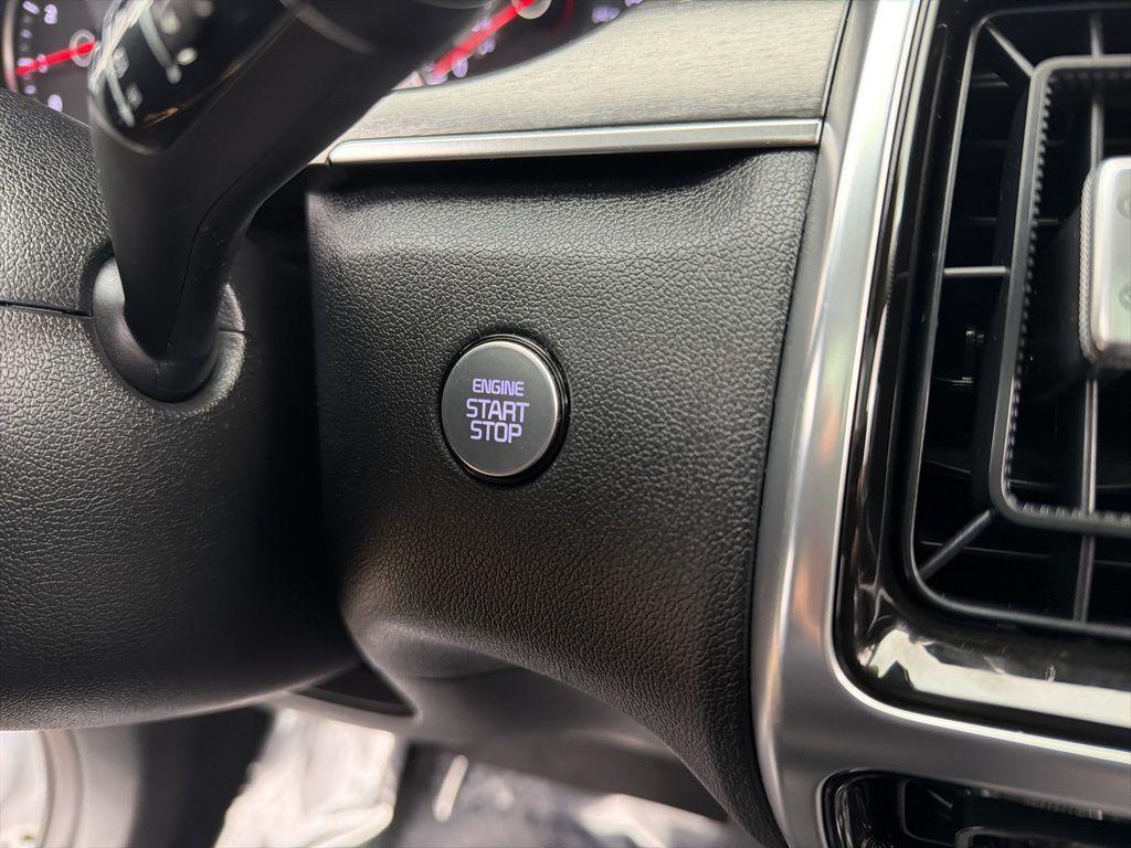 used 2021 Kia Sorento car, priced at $19,484