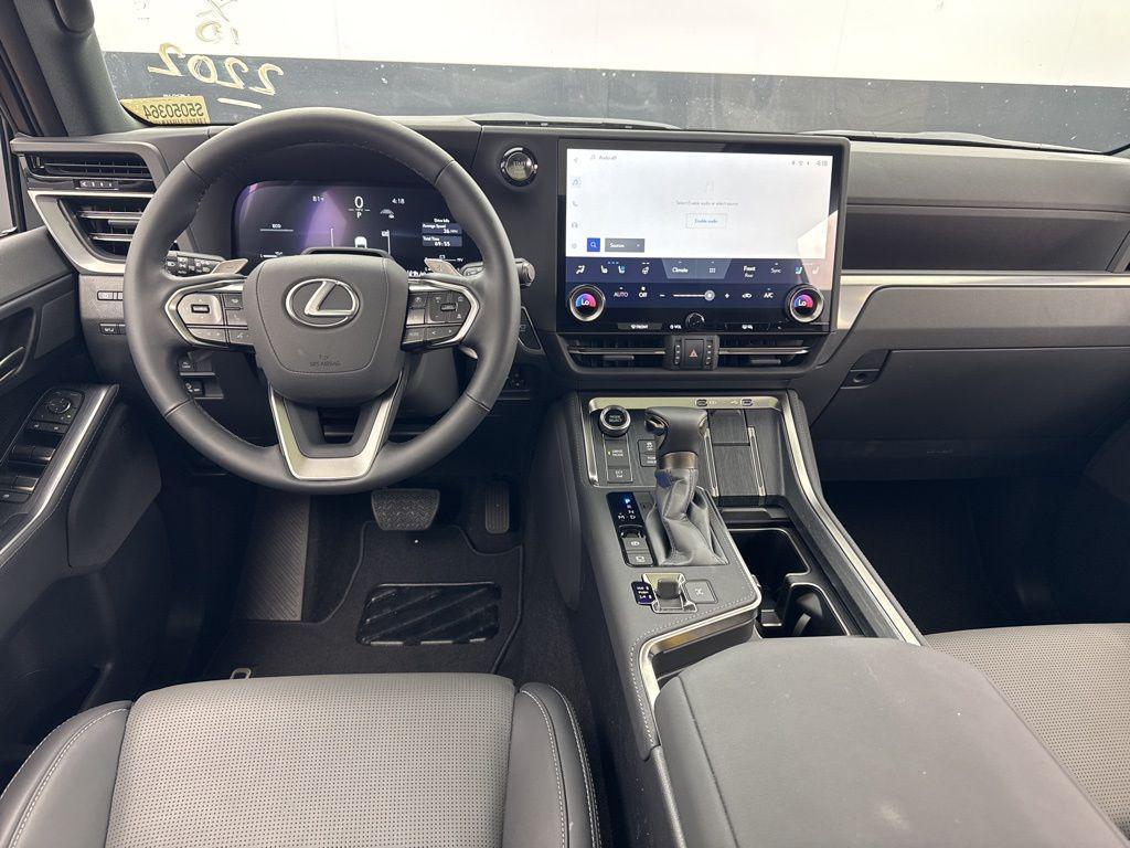 new 2025 Lexus GX 550 car, priced at $85,472