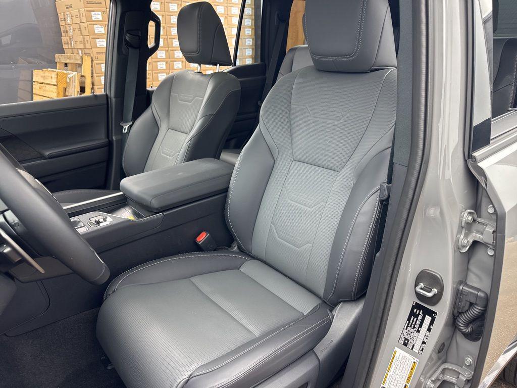 new 2025 Lexus GX 550 car, priced at $85,472