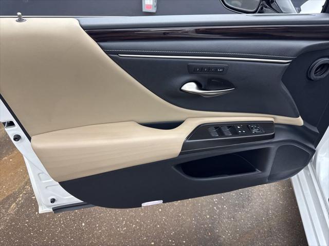 used 2019 Lexus ES 350 car, priced at $27,784