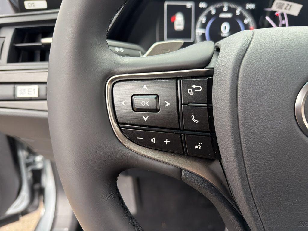 new 2025 Lexus ES 350 car, priced at $50,585