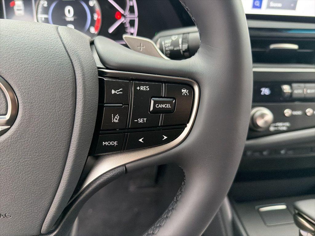 new 2025 Lexus ES 350 car, priced at $50,585