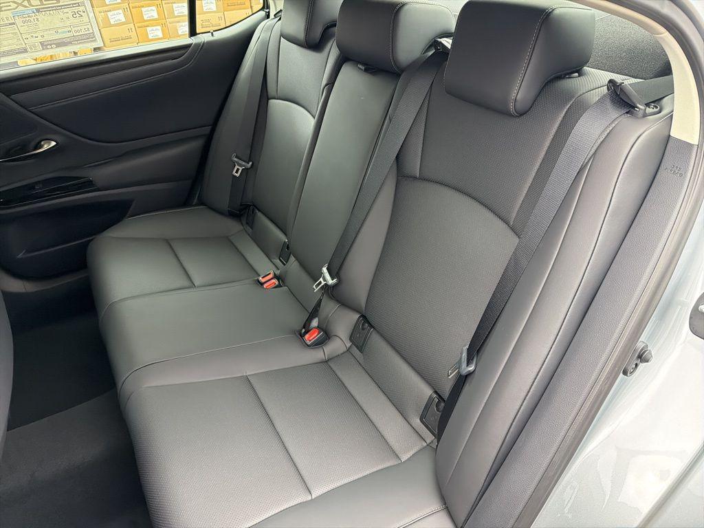 new 2025 Lexus ES 350 car, priced at $50,585