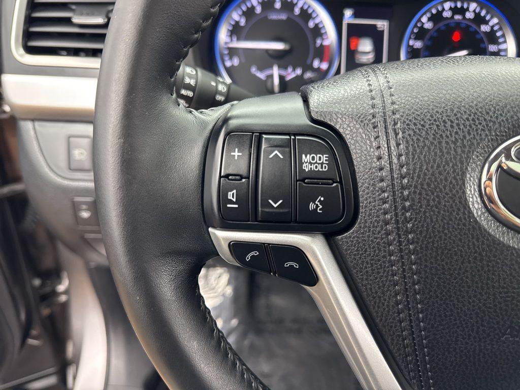 used 2017 Toyota Highlander car, priced at $24,984
