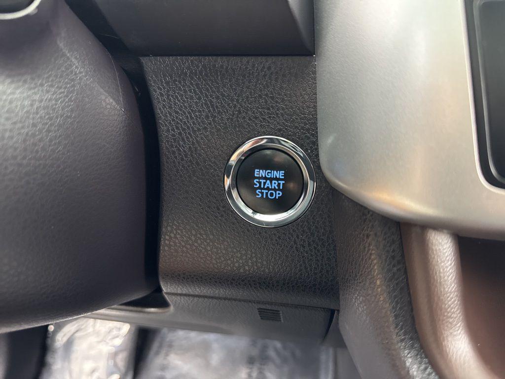 used 2017 Toyota Highlander car, priced at $24,984