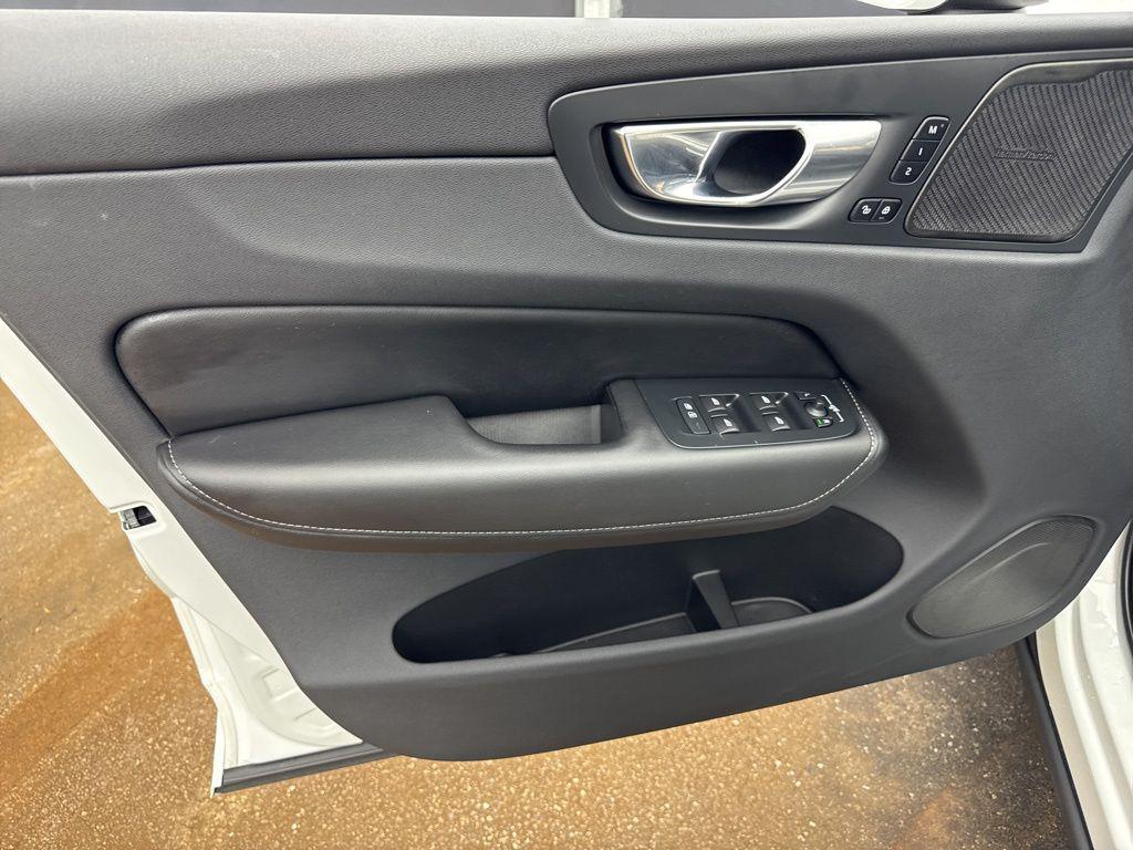 used 2022 Volvo XC60 Recharge Plug-In Hybrid car, priced at $44,784