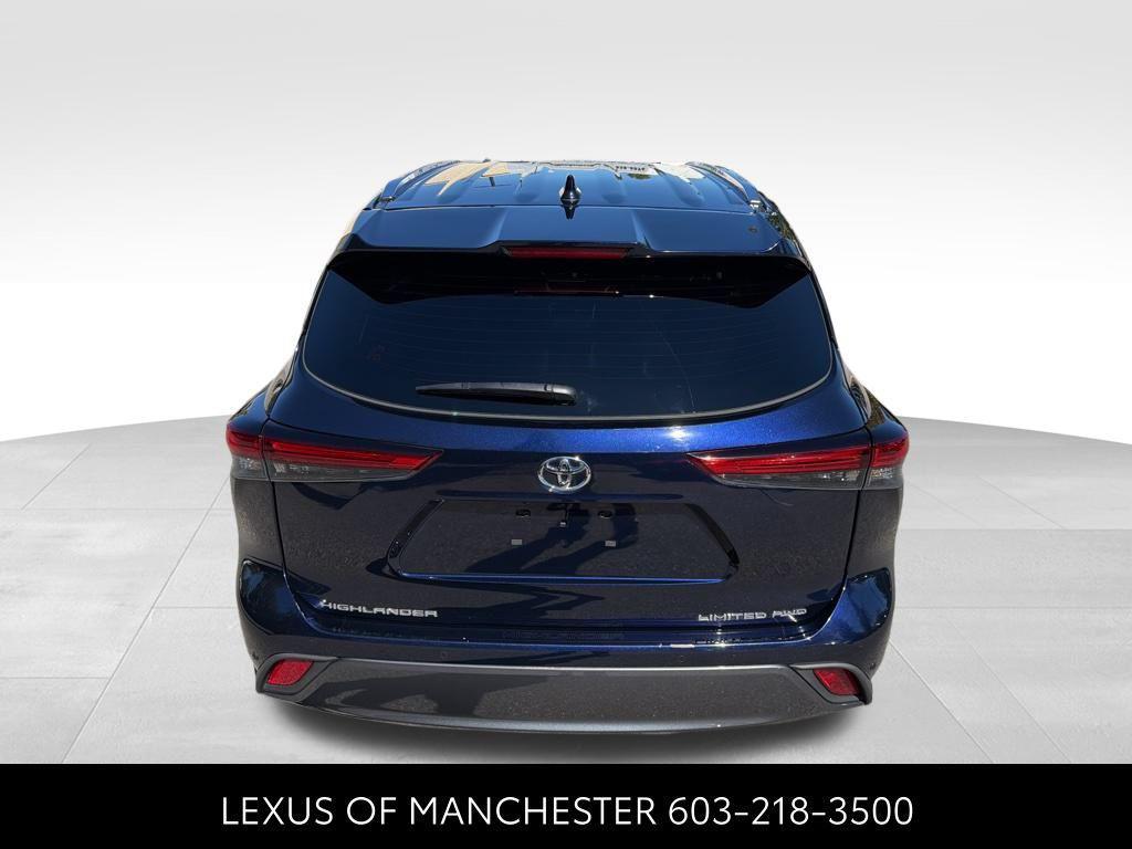 used 2022 Toyota Highlander car, priced at $41,284