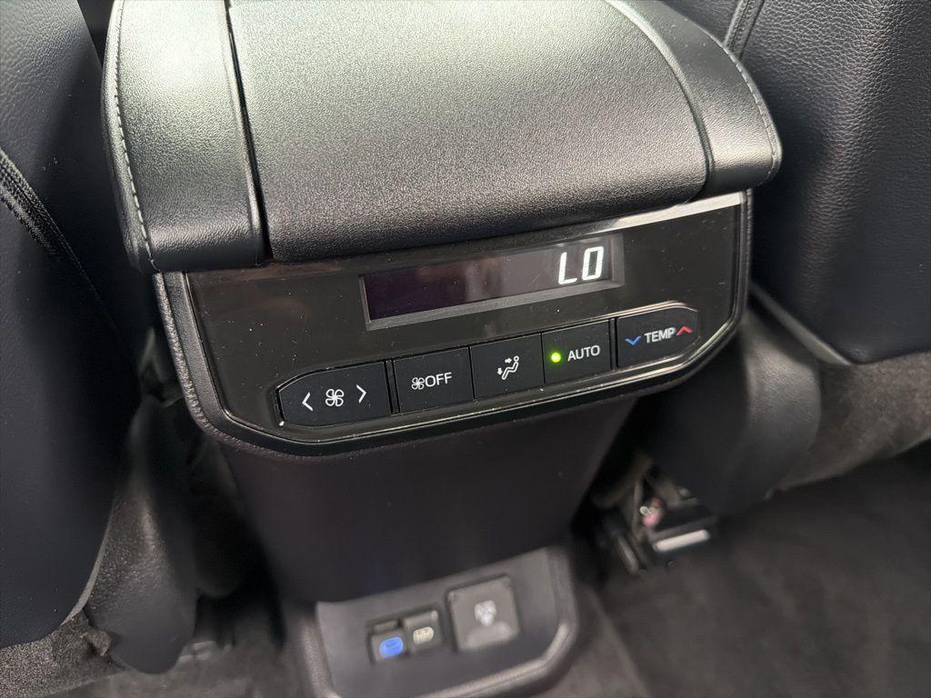 used 2022 Toyota Highlander car, priced at $41,284