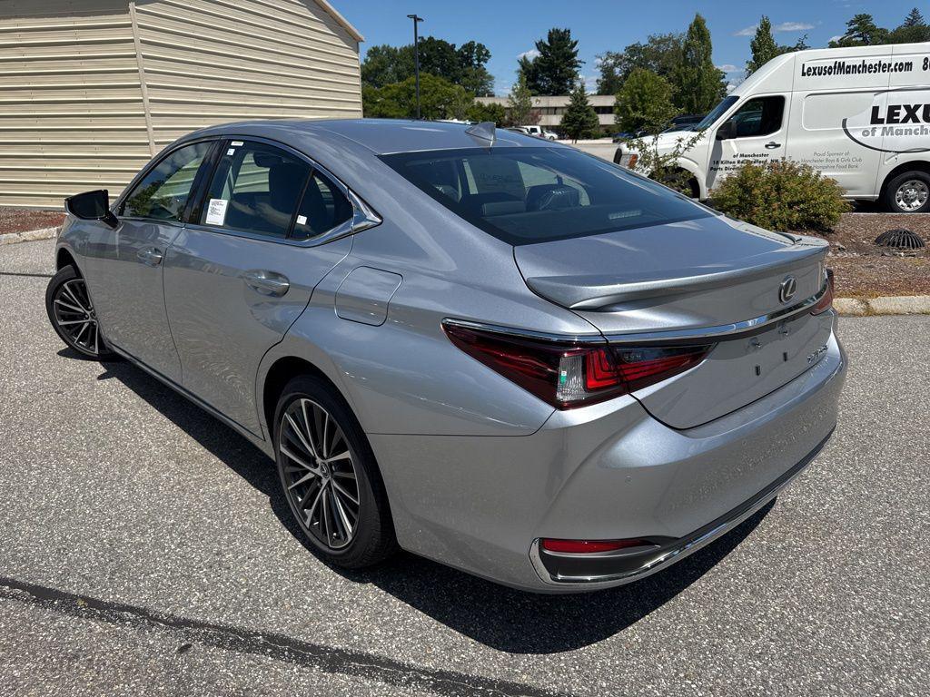 new 2025 Lexus ES 300h car, priced at $49,994