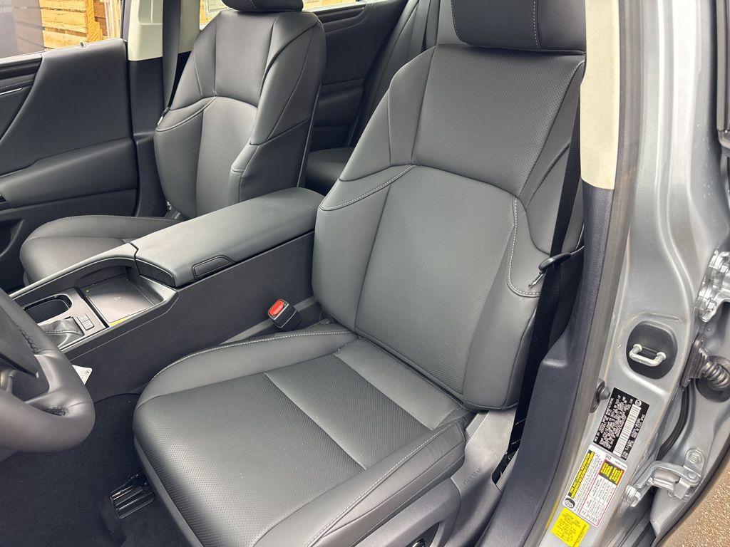 new 2025 Lexus ES 300h car, priced at $49,994