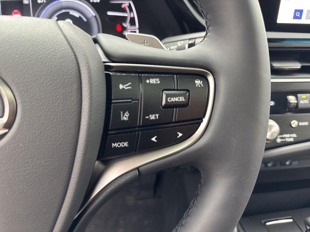 new 2025 Lexus ES 300h car, priced at $49,994