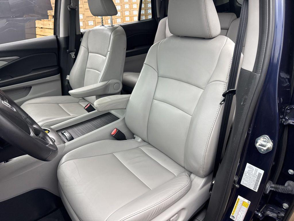 used 2022 Honda Pilot car, priced at $28,384