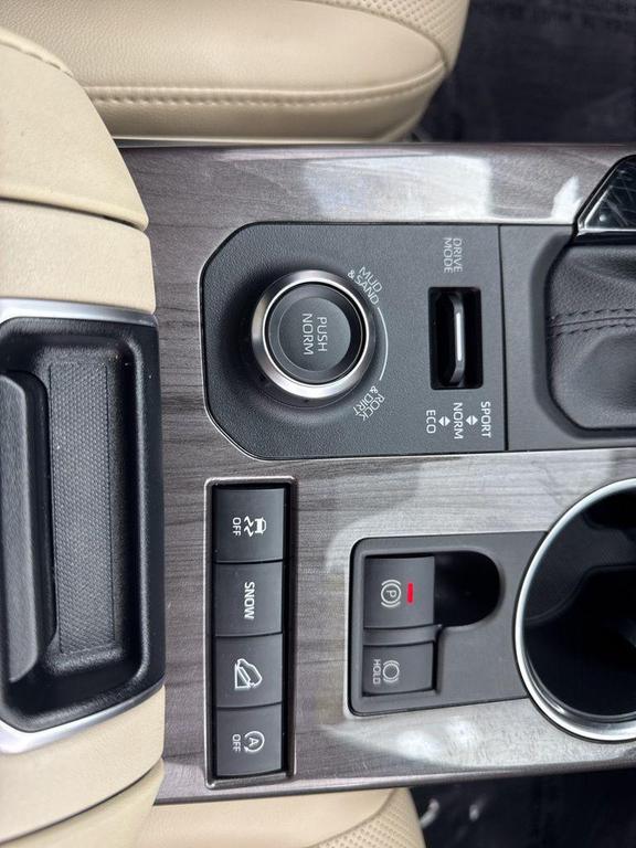 used 2020 Toyota Highlander car, priced at $36,184