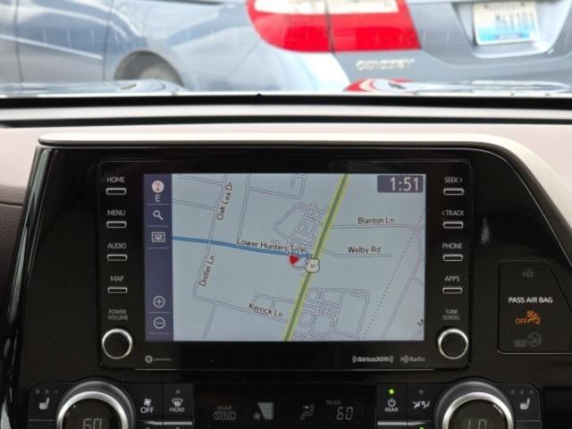 used 2022 Toyota Highlander car, priced at $34,998