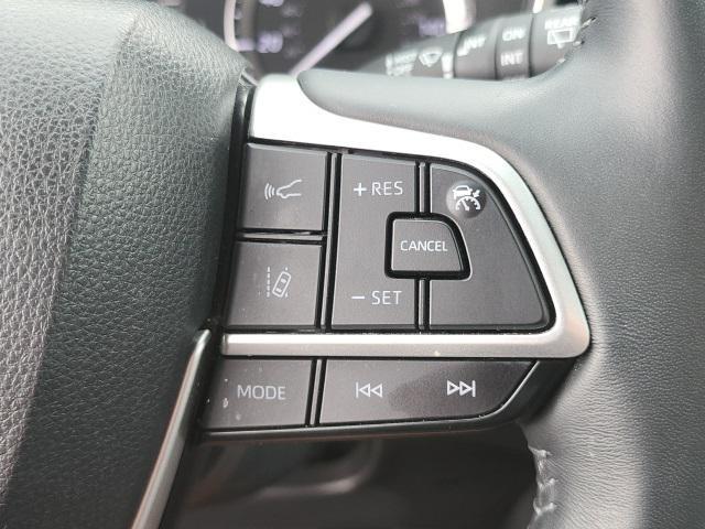 used 2022 Toyota Highlander car, priced at $38,788