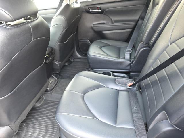 used 2022 Toyota Highlander car, priced at $38,998