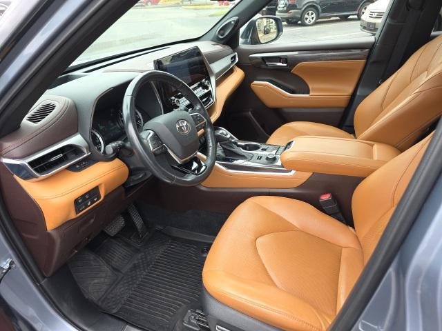 used 2021 Toyota Highlander car, priced at $39,998