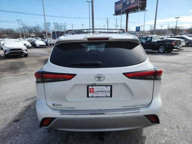 used 2021 Toyota Highlander car, priced at $34,714