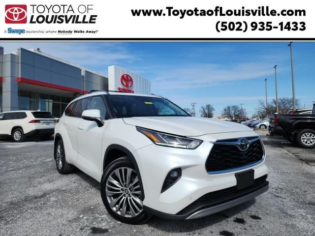 used 2021 Toyota Highlander car, priced at $34,714