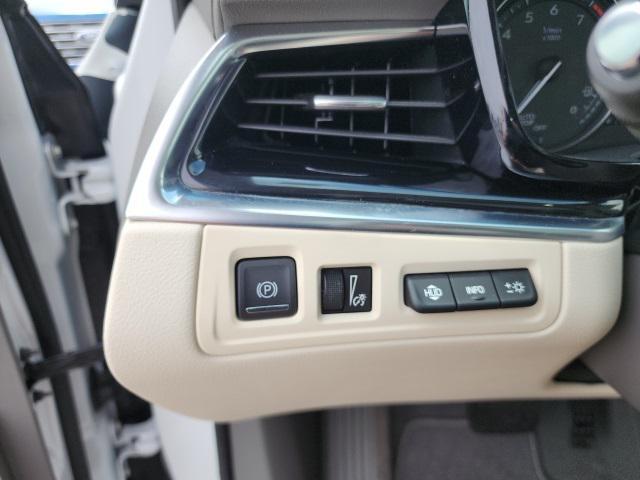 used 2022 Cadillac XT6 car, priced at $35,994