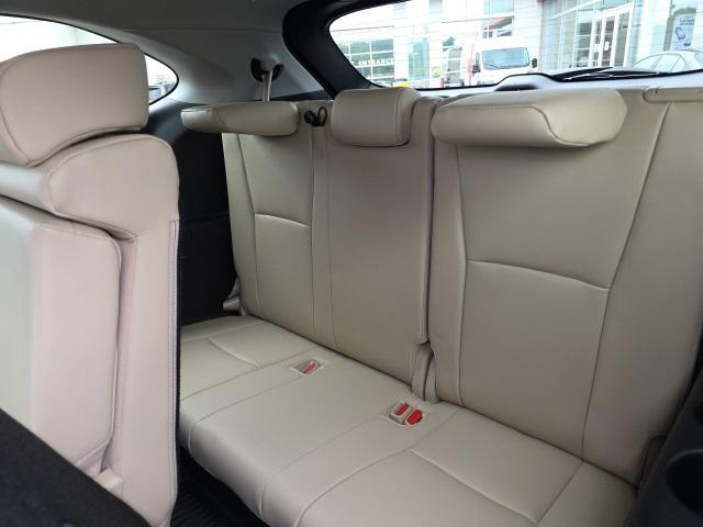 used 2022 Toyota Highlander car, priced at $39,998