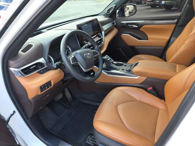 used 2022 Toyota Highlander car, priced at $45,998