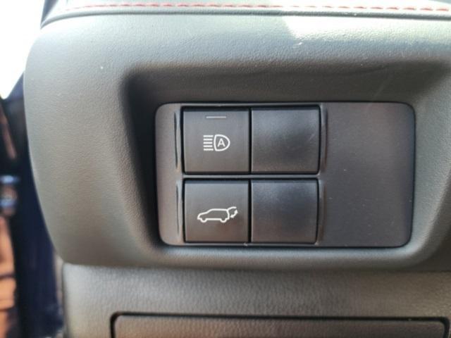 used 2021 Toyota Highlander car, priced at $38,998