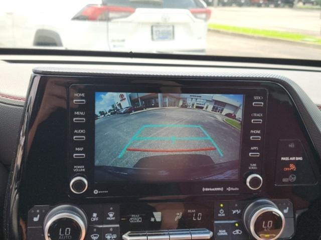 used 2021 Toyota Highlander car, priced at $38,998