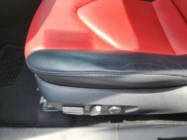 used 2021 Toyota Highlander car, priced at $38,998