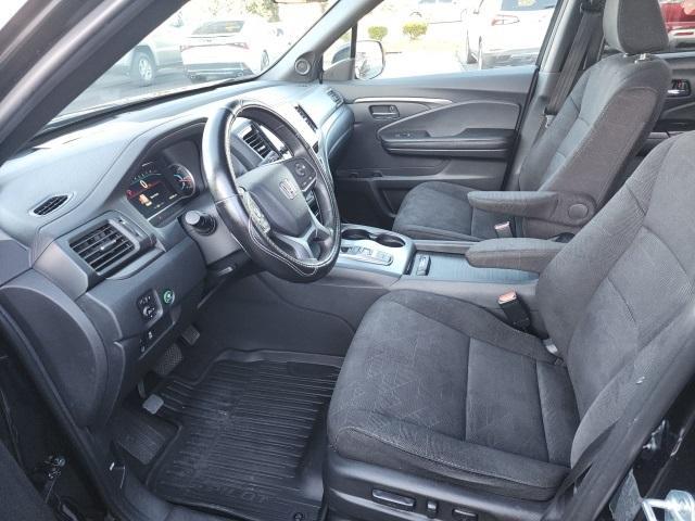 used 2022 Honda Pilot car, priced at $28,995