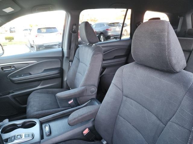 used 2022 Honda Pilot car, priced at $28,995