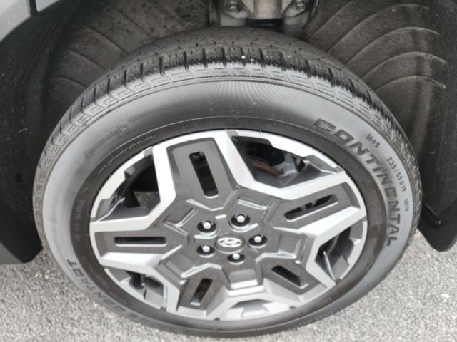 used 2022 Hyundai Santa Fe car, priced at $28,998