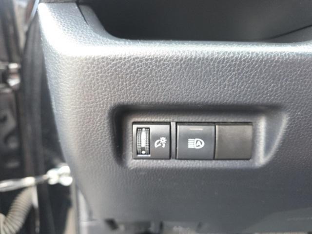 used 2020 Toyota RAV4 car, priced at $25,998