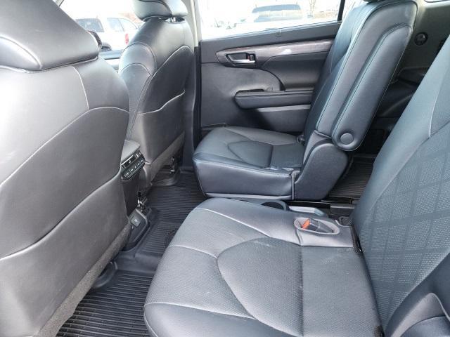 used 2023 Toyota Highlander car, priced at $41,966