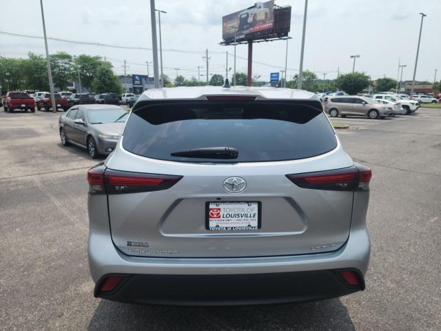 used 2024 Toyota Highlander car, priced at $40,813