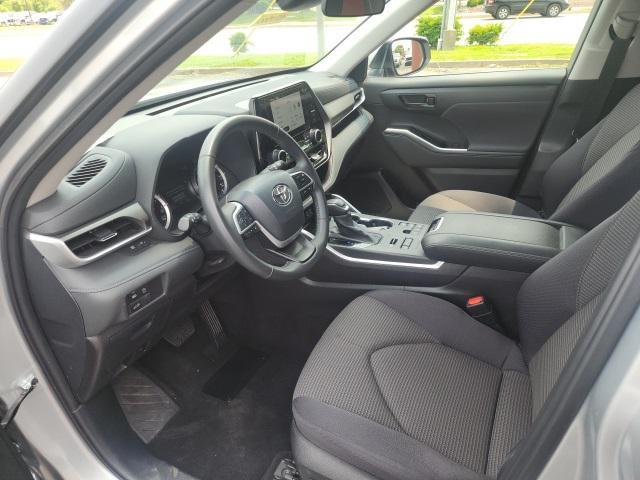 used 2024 Toyota Highlander car, priced at $40,813