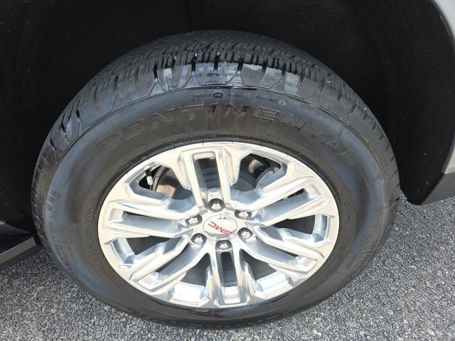 used 2024 GMC Yukon car, priced at $65,677